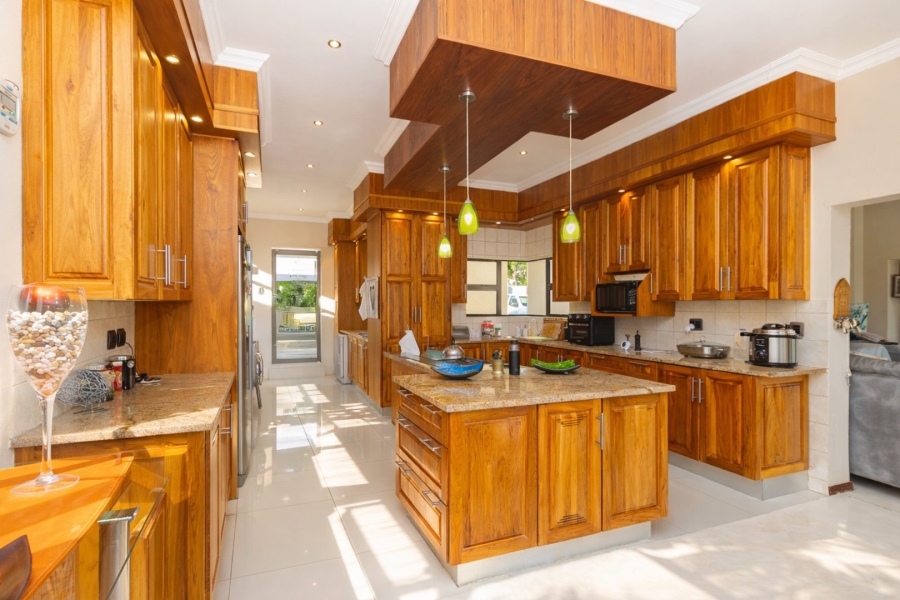 3 Bedroom Property for Sale in Caribbean Beach Club North West